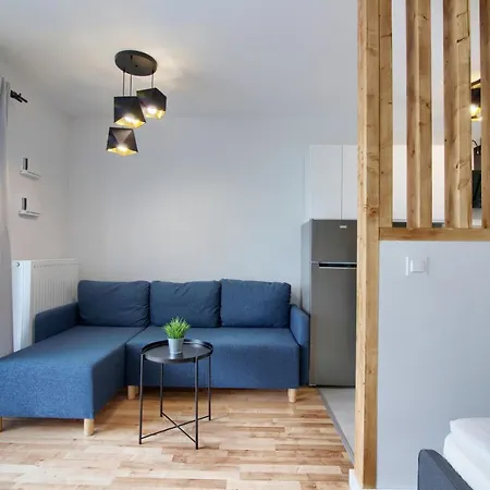 In - Chmielewskiego 3*