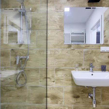Hotel apartamentowy In - Chmielewskiego