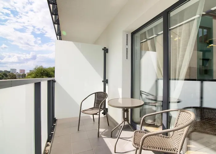 In - Chmielewskiego 3* Szczecin